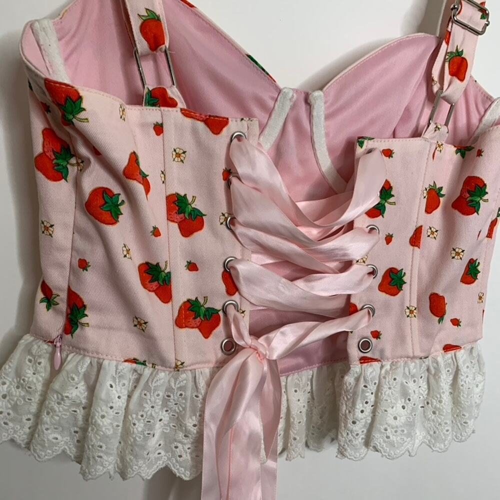 DollsKill Strawberry Shortcake Meadow Greeting Corset Top Strawberry Medium - Picture 4 of 11